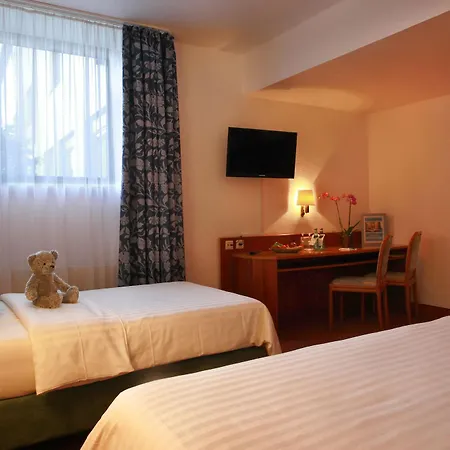 Kleefelder Hof 3* Hanóver
