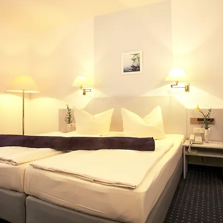 Kleefelder Hof מלון 3*