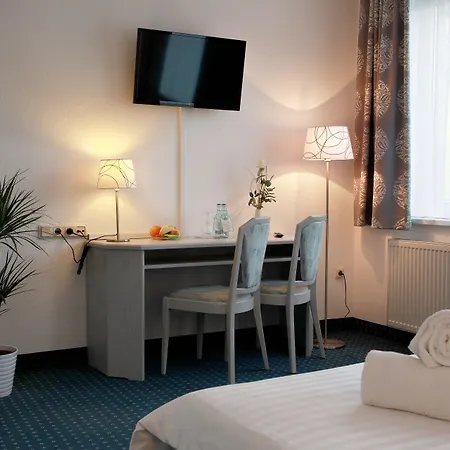 Kleefelder Hof מלון 3*