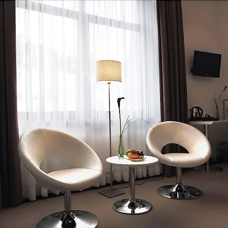 Kleefelder Hof מלון 3*