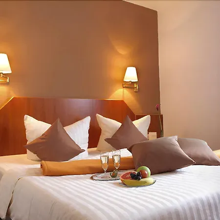 Kleefelder Hof 3*