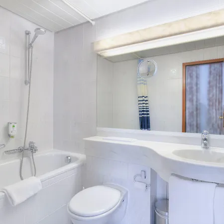 Kleefelder Hof מלון