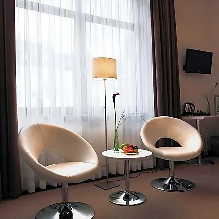 Kleefelder Hof 3*