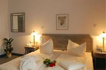Hotel Kleefelder Hof 3*