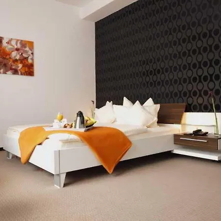 Kleefelder Hof מלון 3*